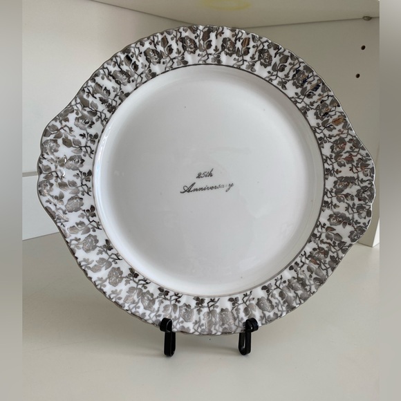 ROYAL WINDSOR FINE BONE CHINA 25th ANNIVERSARY PLATE - Picture 3 of 4